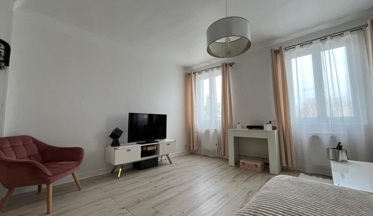 photo_16fac433c587517f0f71267ea070b064