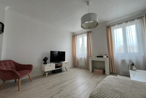 photo_16fac433c587517f0f71267ea070b064